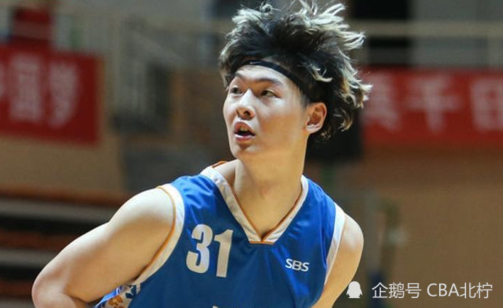 加时末段多特蒙德调整名单以备CBA常规赛，完成体检环节打磨，态度坚定，年轻球员得到机会的简单介绍
